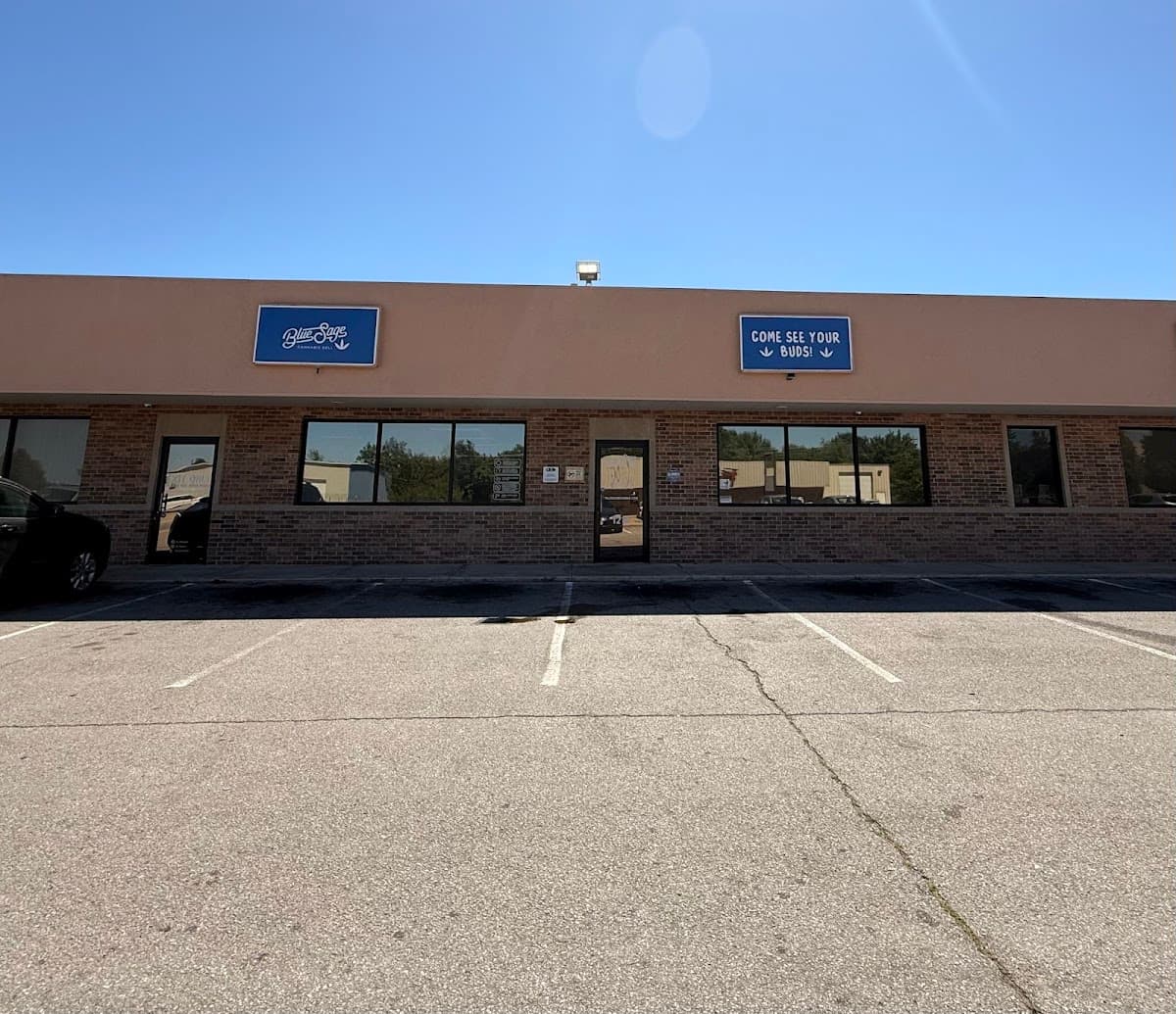 Blue Sage Cannabis Deli, Dispensary Outlet, Come See Your Buds