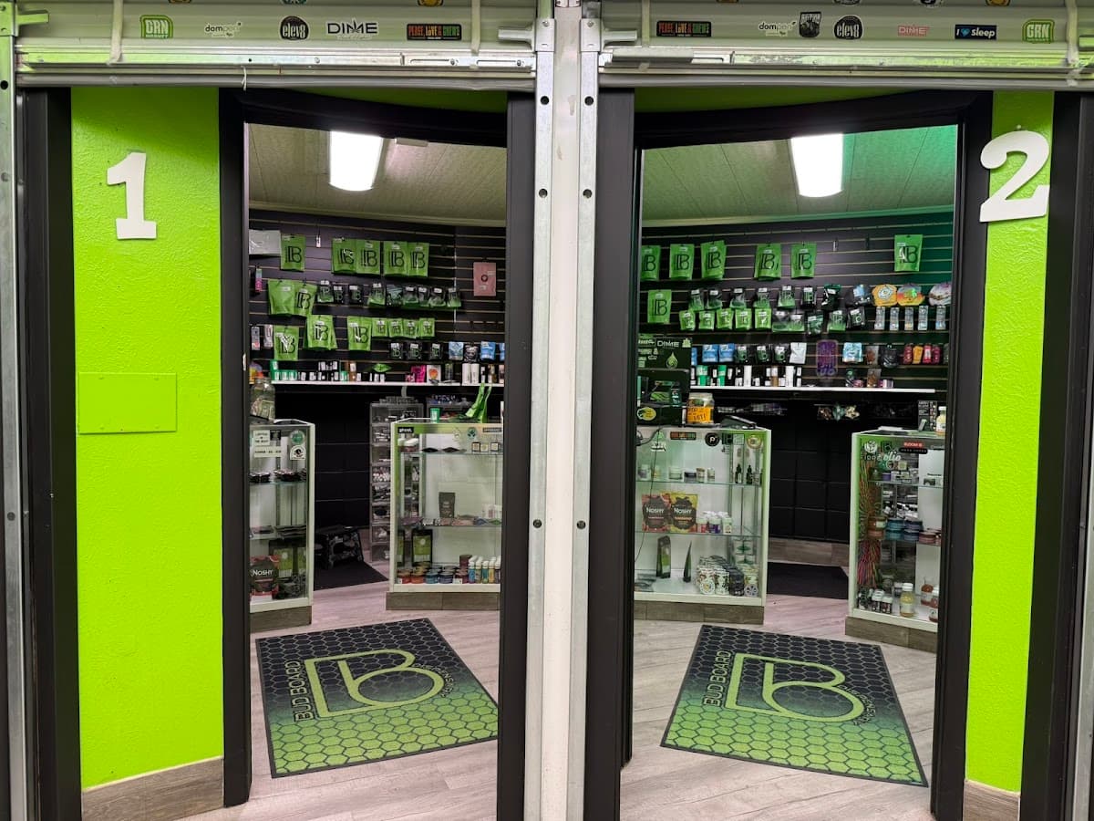 Bud Board Smoke Shop & Dispensary - Canyon