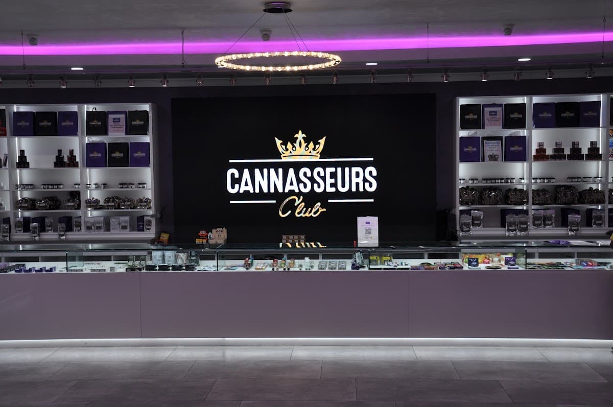Cannasseurs Club, The Gas Station