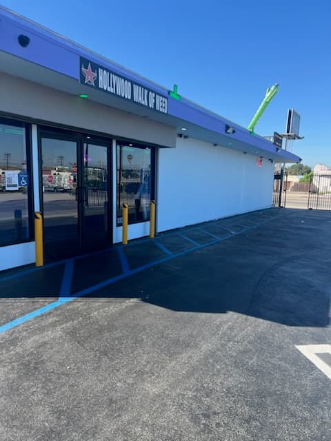 Hollywood Walk Of Weed [Equity Retailer]