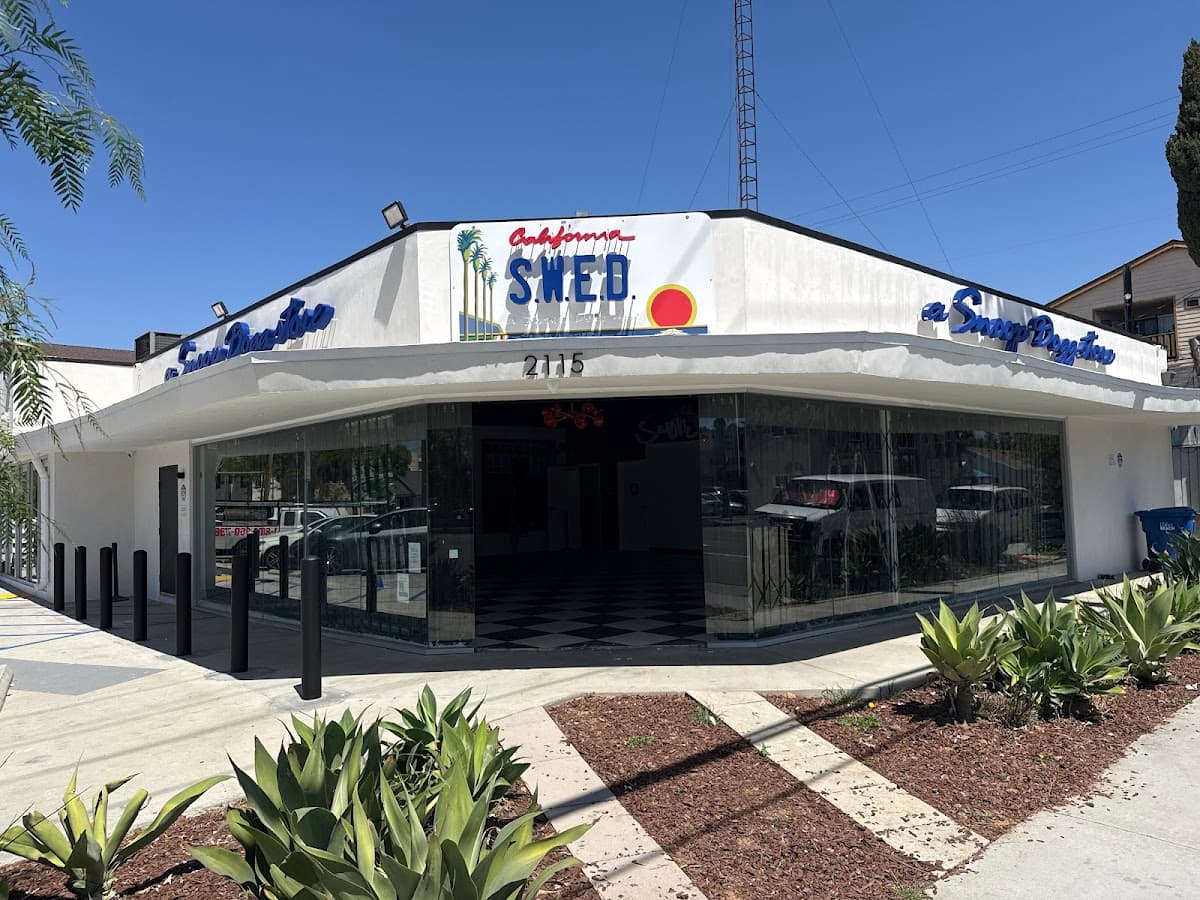 S.W.E.D. A Snoop Dogg Store