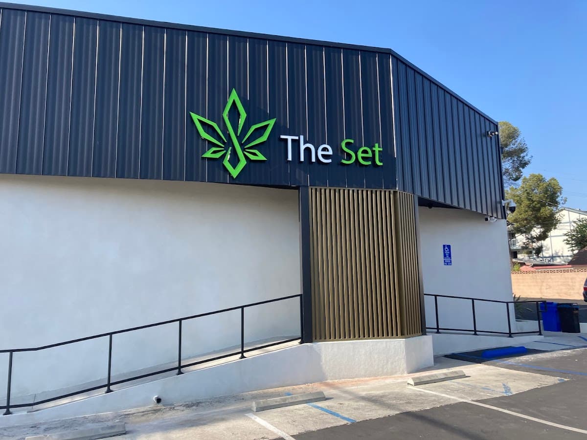The Set Hollywood [Equity Retailer]